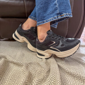 Tenis de plataforma negra