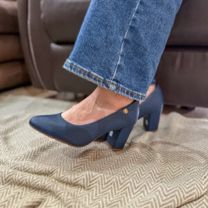 zapato azul de tacon