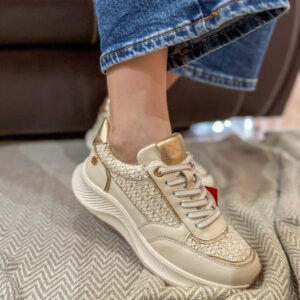 Tenis beige tejida