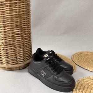 Tenis negra de niños