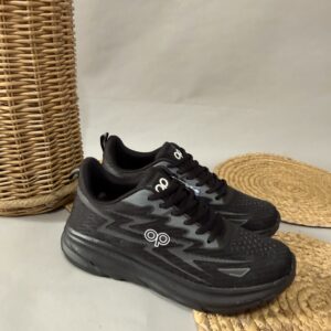 Tenis negra con gris hombre