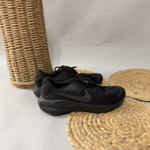 Tenis running negra hombre